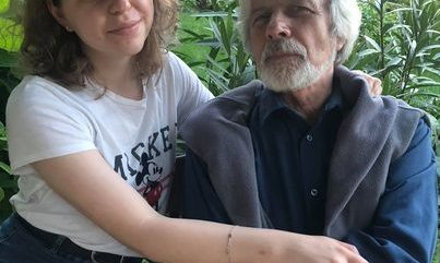 Alicja ze swoim dziadkiem